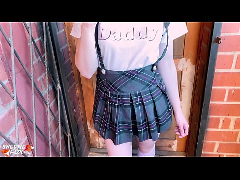 ❤️ 女学生深深地吸吮她的鸡巴，代替上课做爱 ️ Porn video❌️❤
